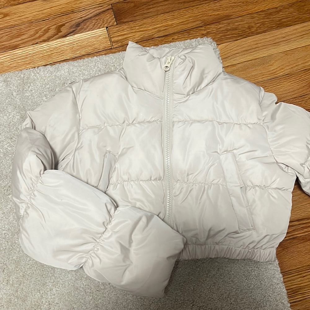 Cream puffer cropped jacket